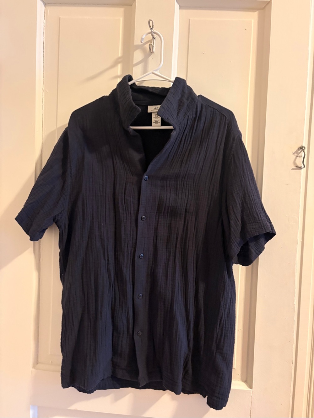 H&M Navy Textured Short-Sleeve Button-Down Shirt
